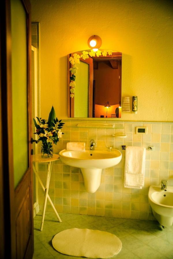 Agriturismo Corte Pellegrini ซาน มาร์ติโน บูออน อัลแบร์โก ภายนอก รูปภาพ