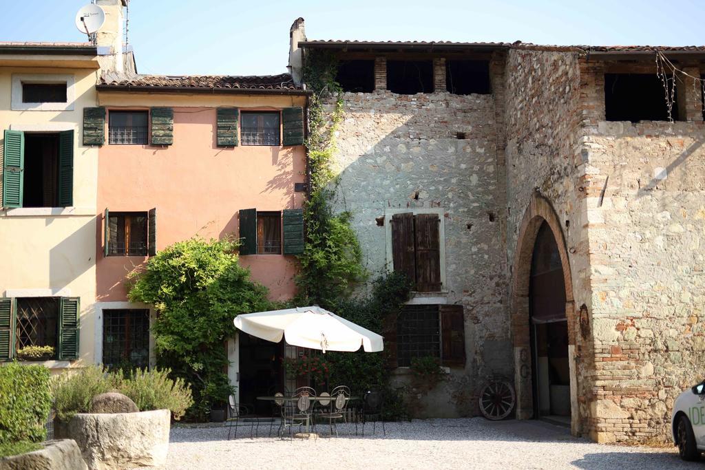 Agriturismo Corte Pellegrini ซาน มาร์ติโน บูออน อัลแบร์โก ภายนอก รูปภาพ