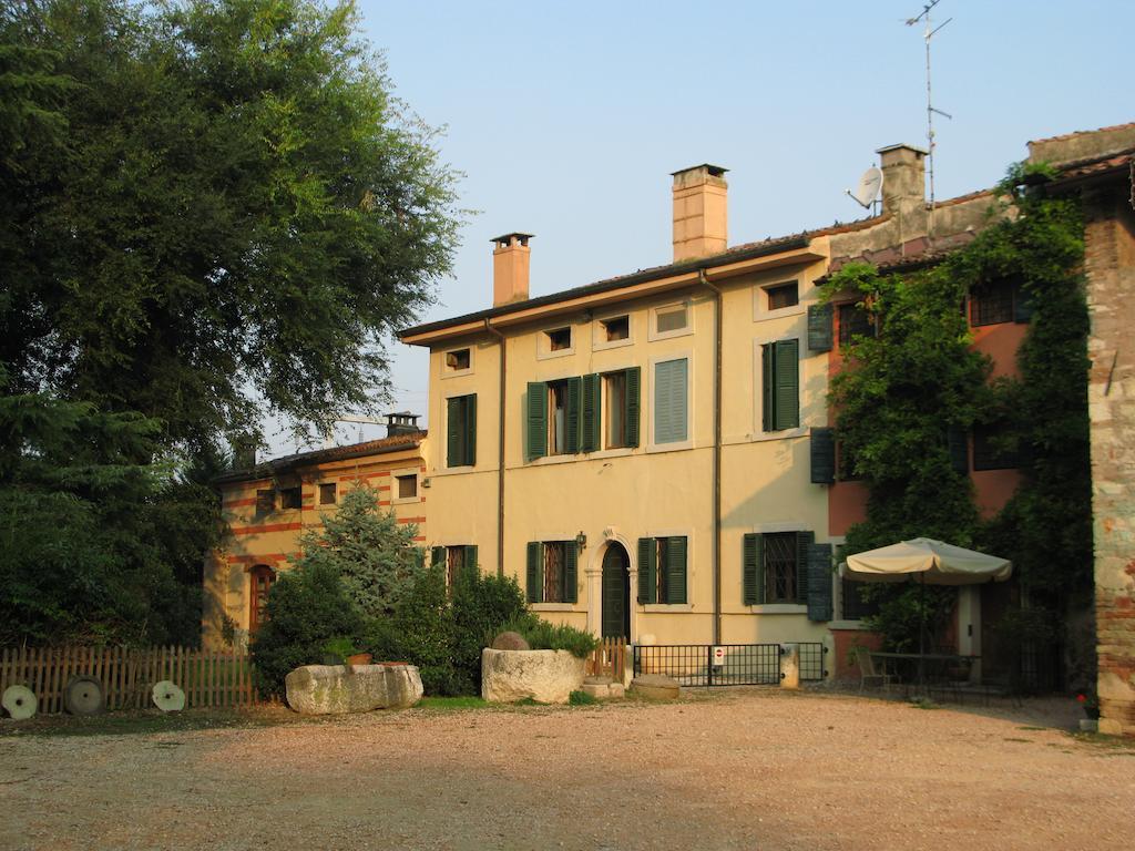 Agriturismo Corte Pellegrini ซาน มาร์ติโน บูออน อัลแบร์โก ภายนอก รูปภาพ